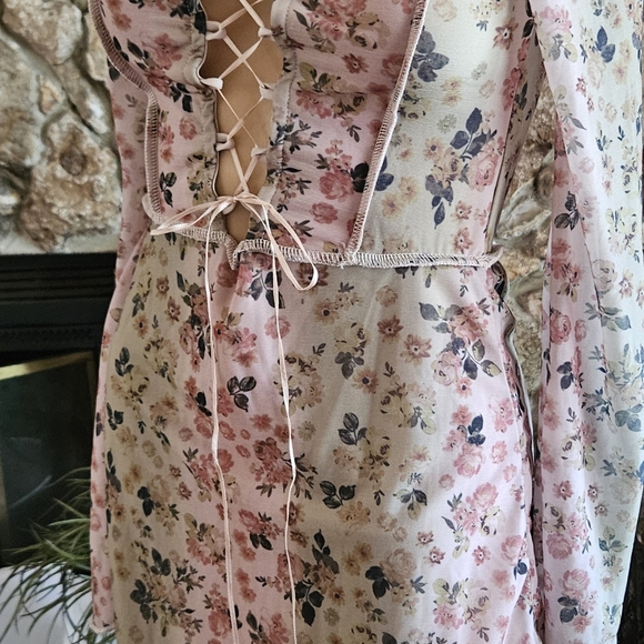 Asos design medium ** so romantic - Picture 3 of 3